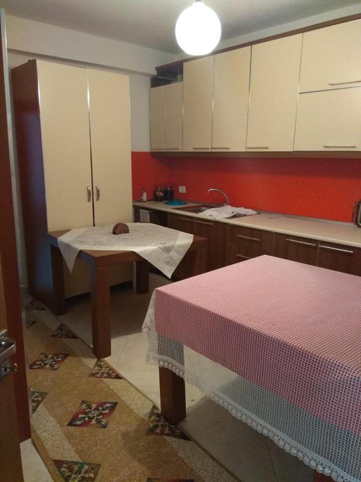 Guesthouse Hlias Gloria Berat Dış mekan fotoğraf